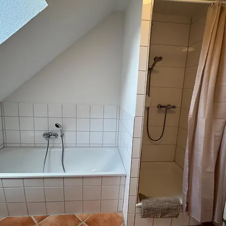 Hochhinaus *